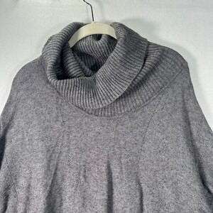 Sisters Poncho Style Gray Sweater Women's Size Small